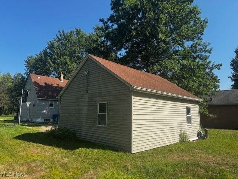 6926 Mackenzie Road, Olmsted Falls, OH 44138 Photo 10