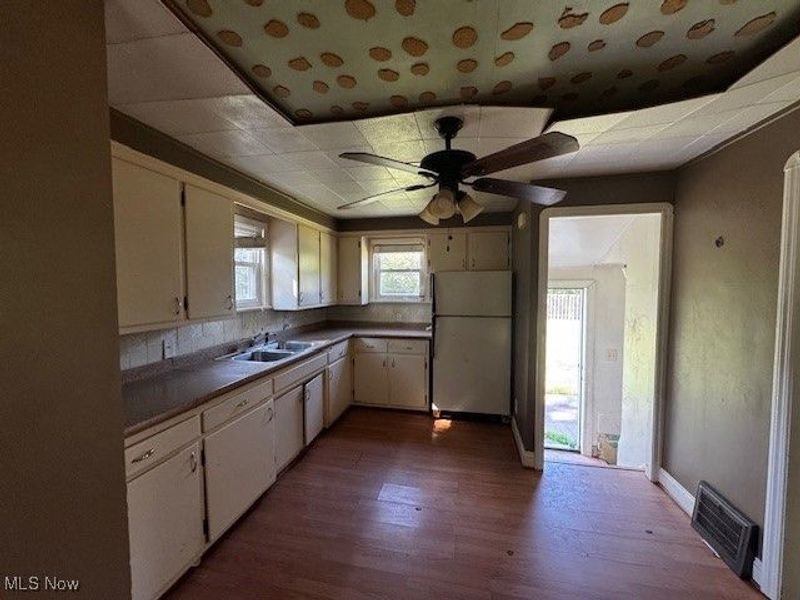 6926 Mackenzie Road, Olmsted Falls, OH 44138 Photo 11