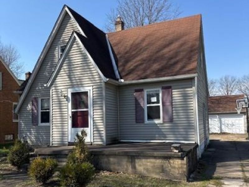 6926 Mackenzie Road, Olmsted Falls, OH 44138 Photo 3