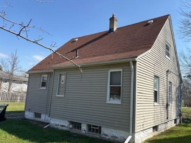 6926 Mackenzie Road, Olmsted Falls, OH 44138 Photo 5