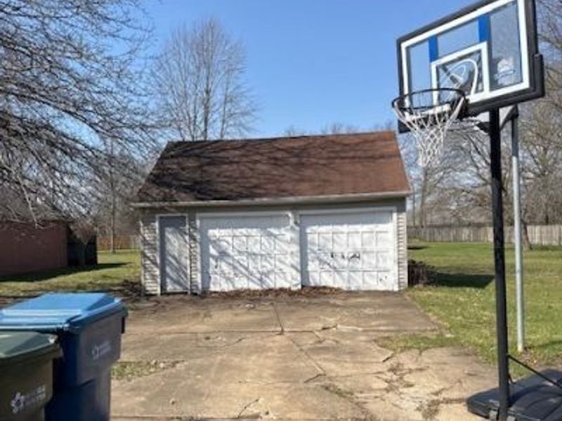 6926 Mackenzie Road, Olmsted Falls, OH 44138 Photo 7