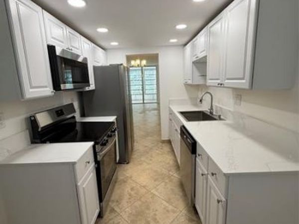 3099 NW 48th Avenue, Unit 260, Lauderdale Lakes, FL 33313