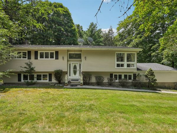 11 Lancaster Lane, Monsey, NY 10952