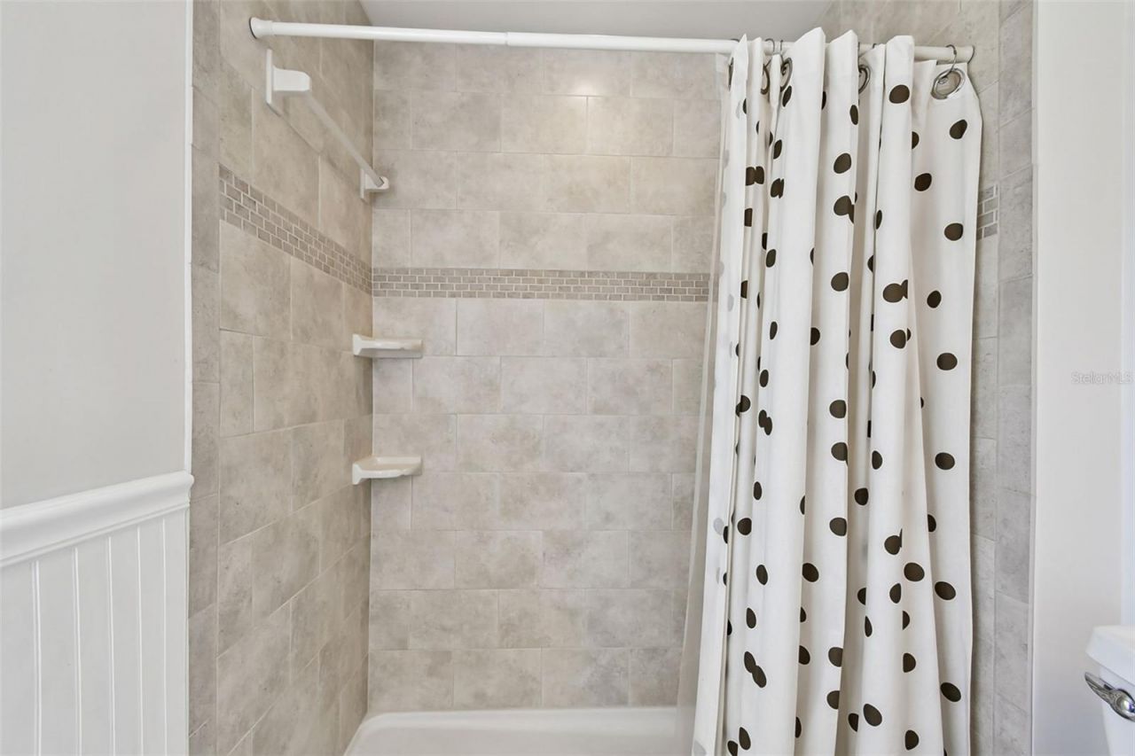 1045 44th Avenue Ne, Saint Petersburg, FL 33703 Photo