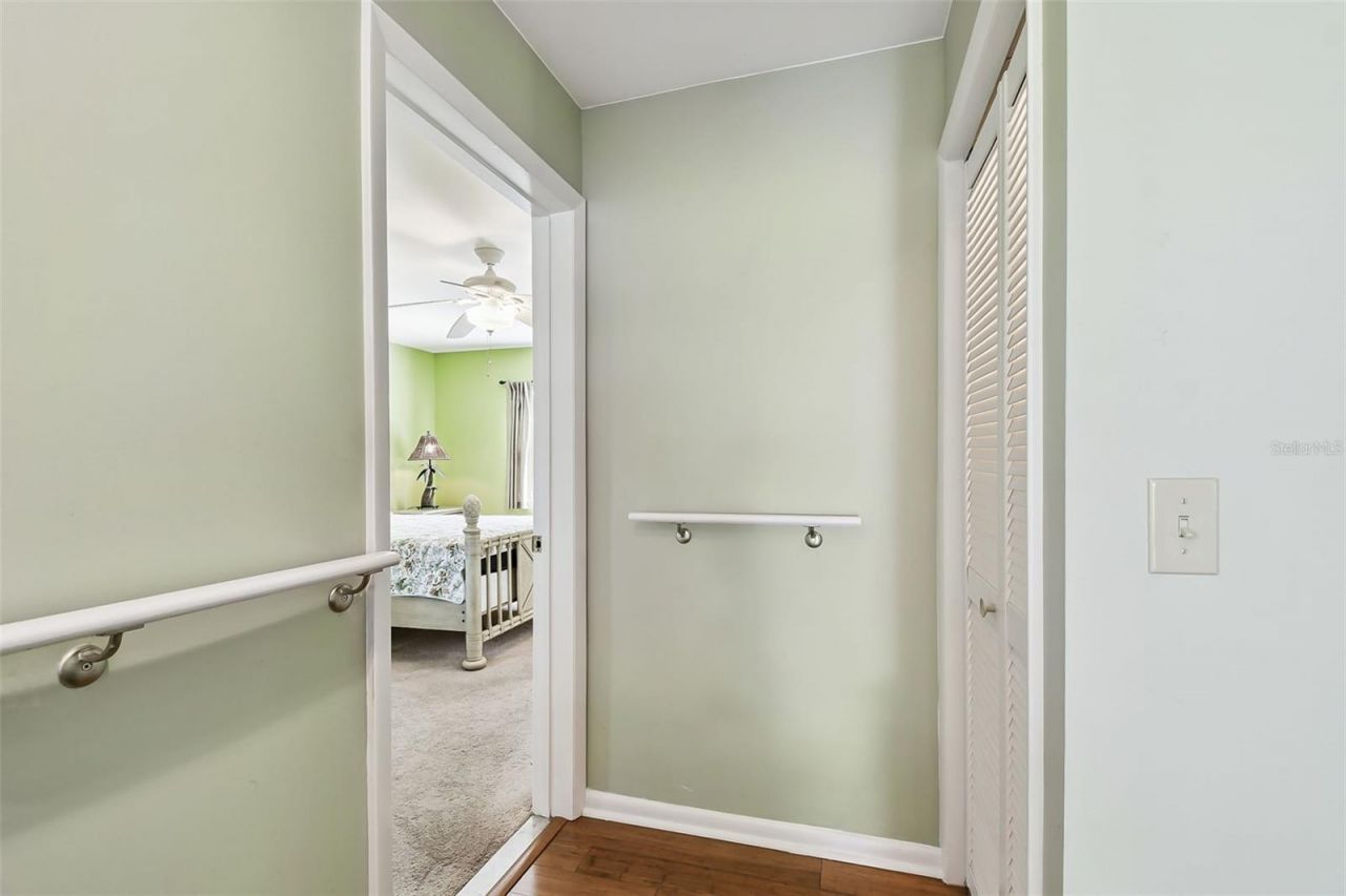 1045 44th Avenue Ne, Saint Petersburg, FL 33703 Photo