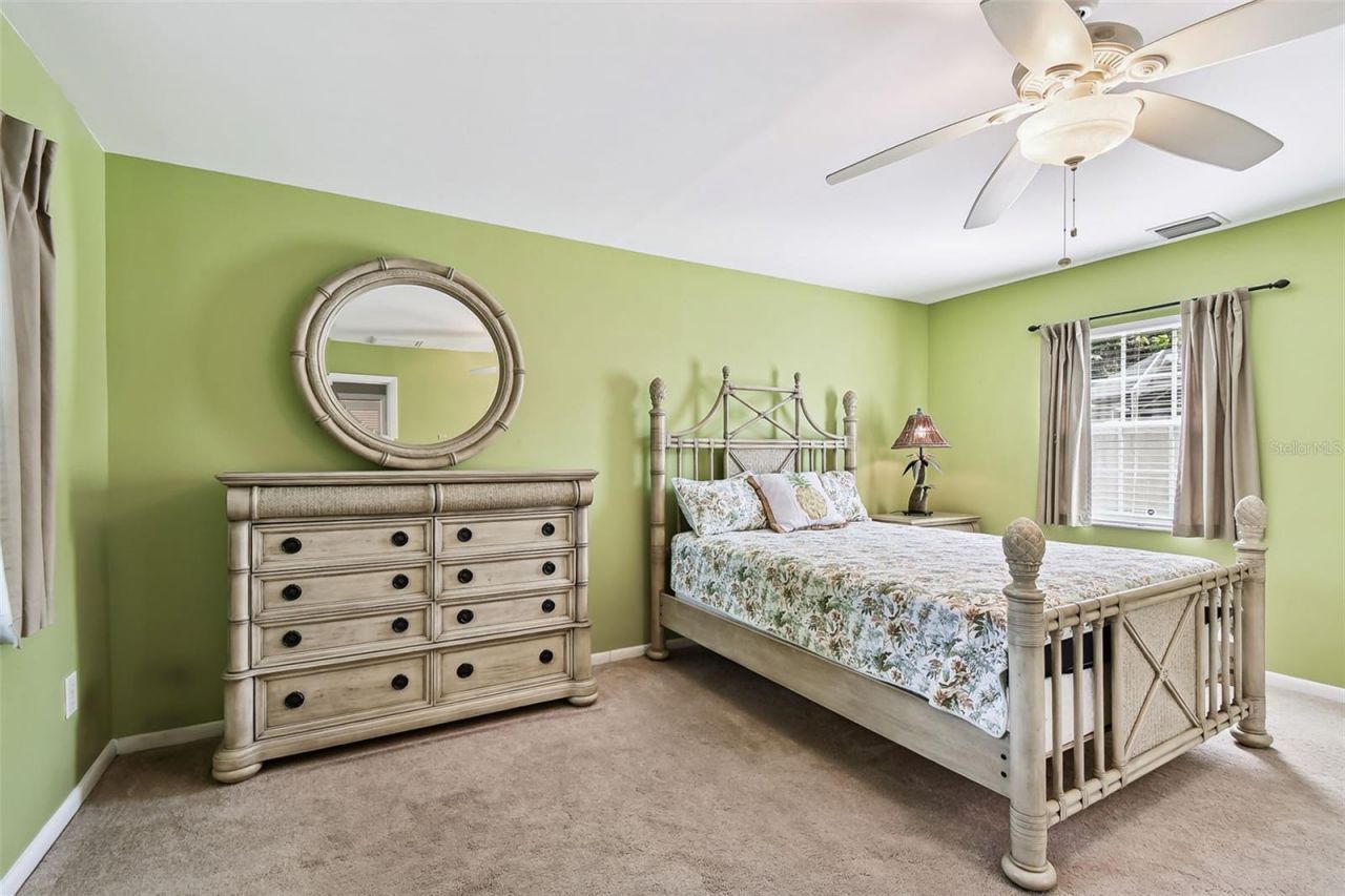 1045 44th Avenue Ne, Saint Petersburg, FL 33703 Photo