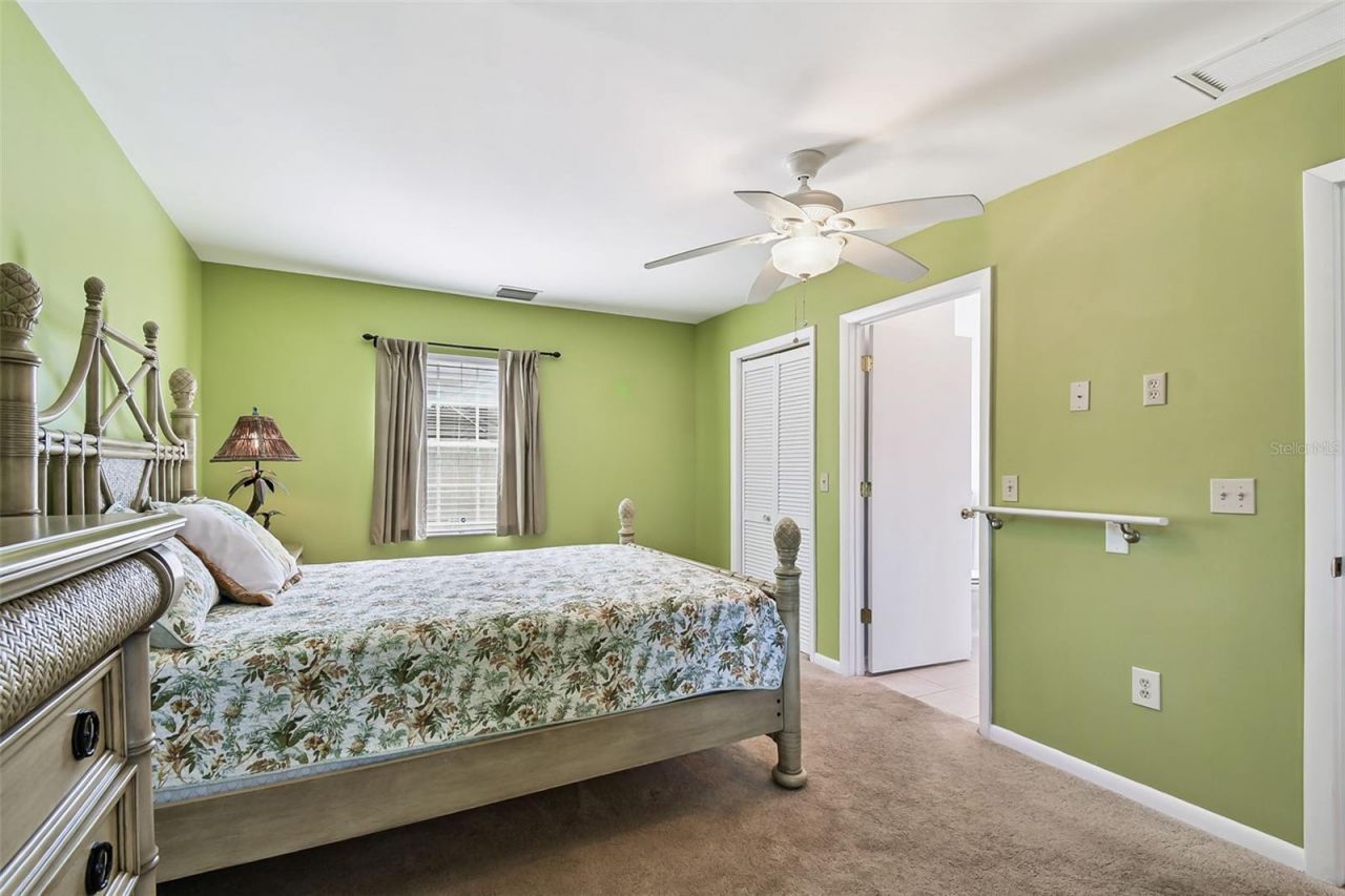 1045 44th Avenue Ne, Saint Petersburg, FL 33703 Photo