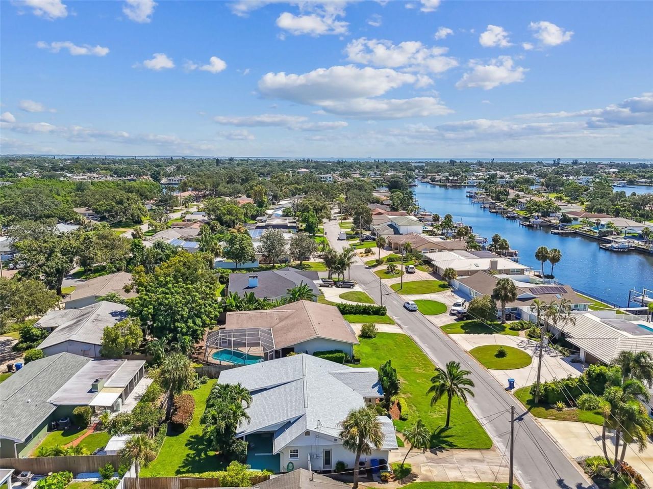 1045 44th Avenue Ne, Saint Petersburg, FL 33703 Photo