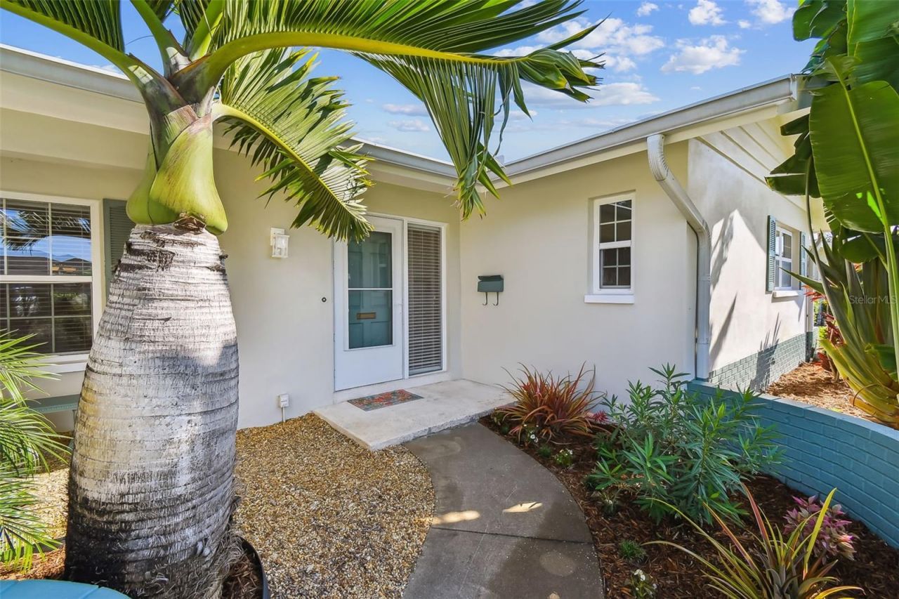 1045 44th Avenue Ne, Saint Petersburg, FL 33703 Photo