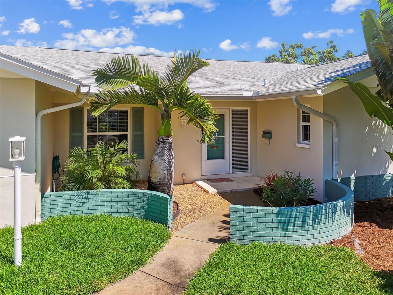 1045 44th Avenue Ne, Saint Petersburg, FL 33703 Photo