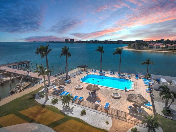 5200 BRITTANY DRIVE S, Unit 510, ST PETERSBURG, FL 33715