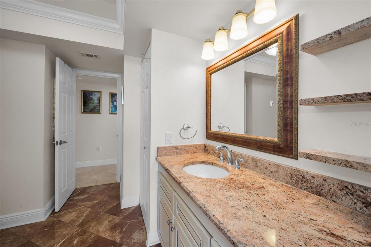 5200 Brittany Drive S, Unit 510, Saint Petersburg, FL 33715 Photo