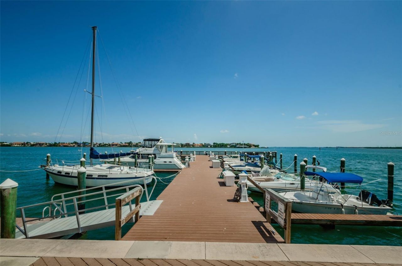 5200 Brittany Drive S, Unit 510, Saint Petersburg, FL 33715 Photo