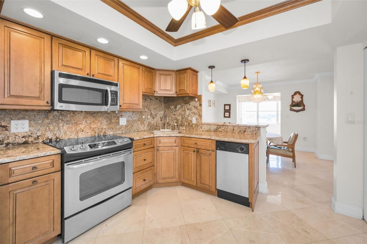 5200 Brittany Drive S, Unit 510, Saint Petersburg, FL 33715 Photo