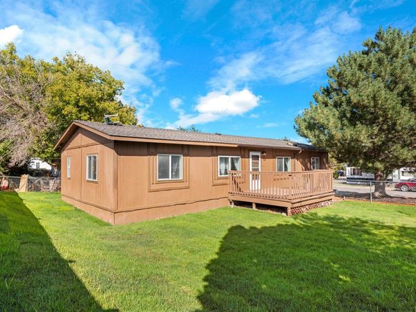 57 Chestnut Ln, Pocatello, ID 83204