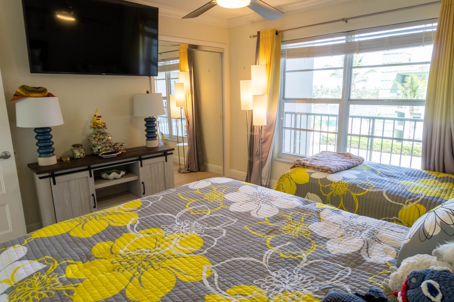 1021 Hillsboro Mile, Unit 203, Hillsboro Beach, FL 33062 Photo