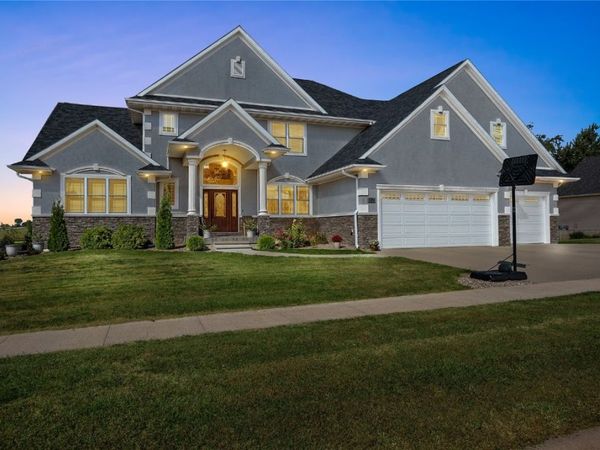 201 Sand Trap Circle, Tipton, IA 52772