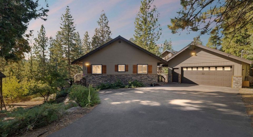 3490 Cedar Lane, Lake Almanor, CA 96137 Photo