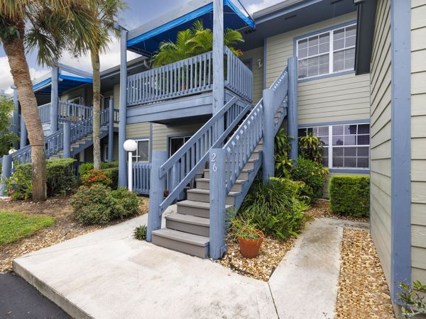 1421 NE 14th Court, Unit Q-26, Jensen Beach, FL 34957