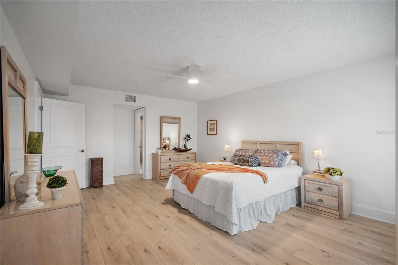 131 Bluff View Drive, Unit 109, Belleair Bluffs, FL 33770 Photo