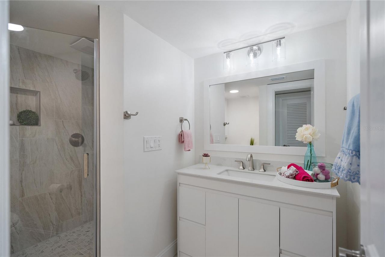 131 Bluff View Drive, Unit 109, Belleair Bluffs, FL 33770 Photo