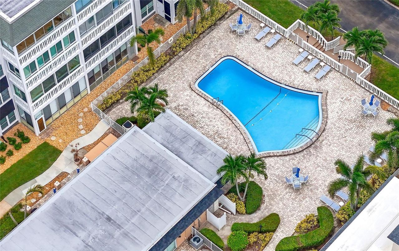 131 Bluff View Drive, Unit 109, Belleair Bluffs, FL 33770 Photo