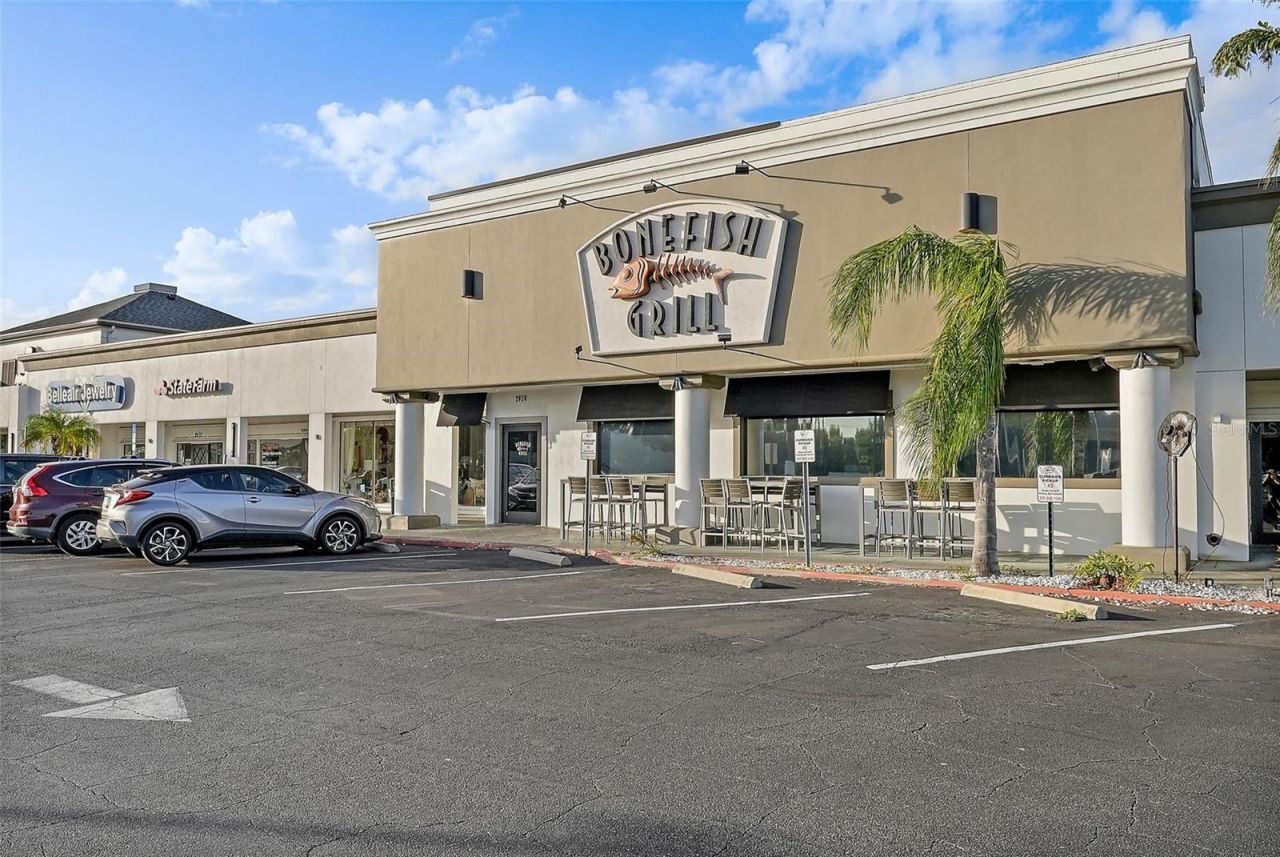 131 Bluff View Drive, Unit 109, Belleair Bluffs, FL 33770 Photo