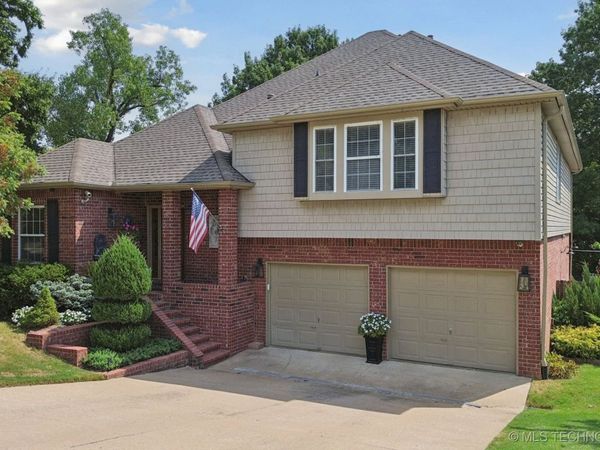 889 Ivy Lane, Sand Springs, OK 74063