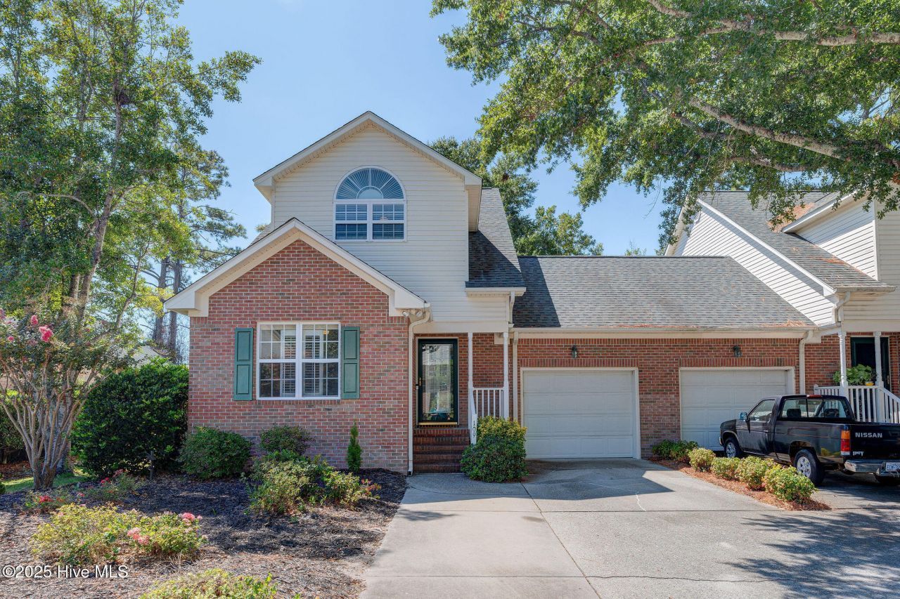 109 Lighthouse Drive, Carolina Beach, NC 28428 Main Photo