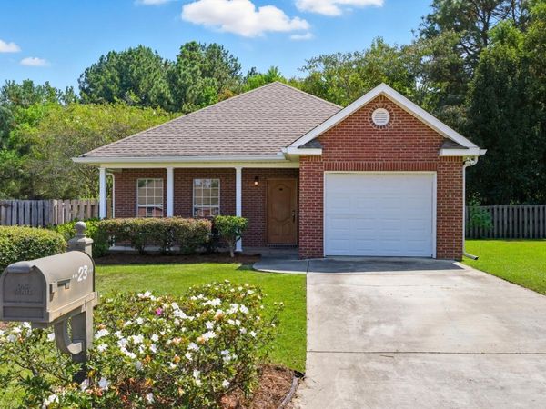 23 Oxford, Hattiesburg, MS 39402
