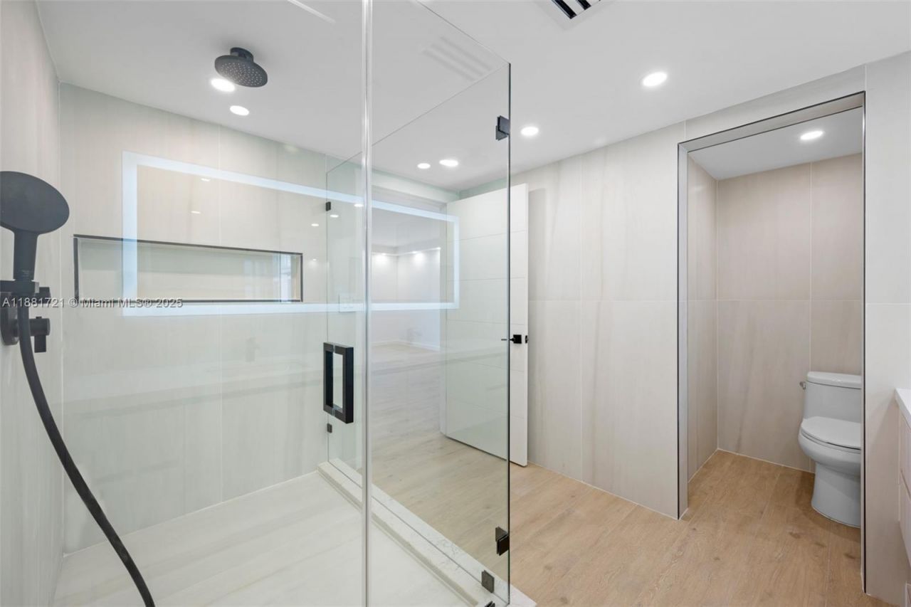 Please Call For Address, Unit 11A, Aventura, FL 33180 Photo