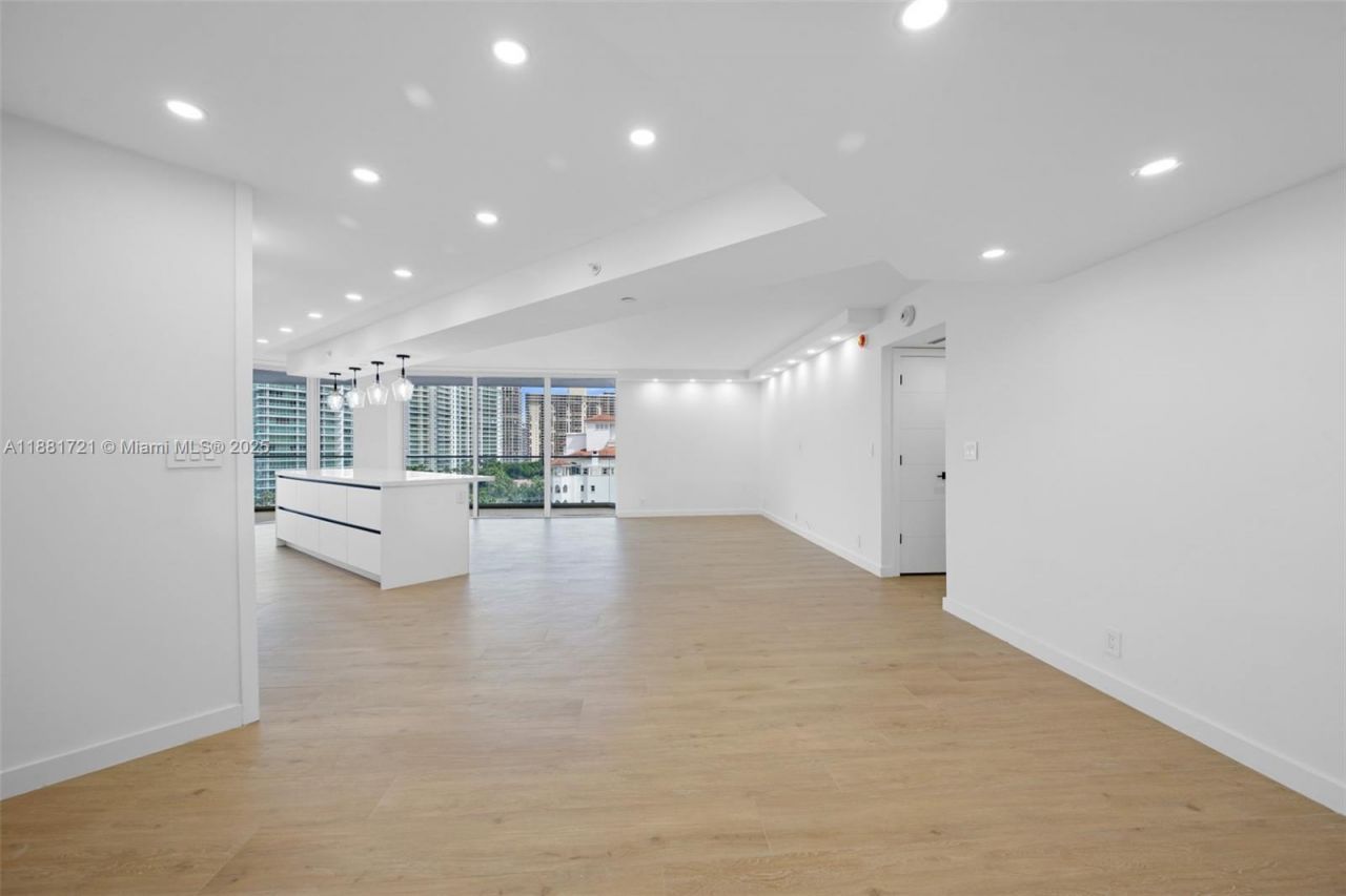 Please Call For Address, Unit 11A, Aventura, FL 33180 Photo