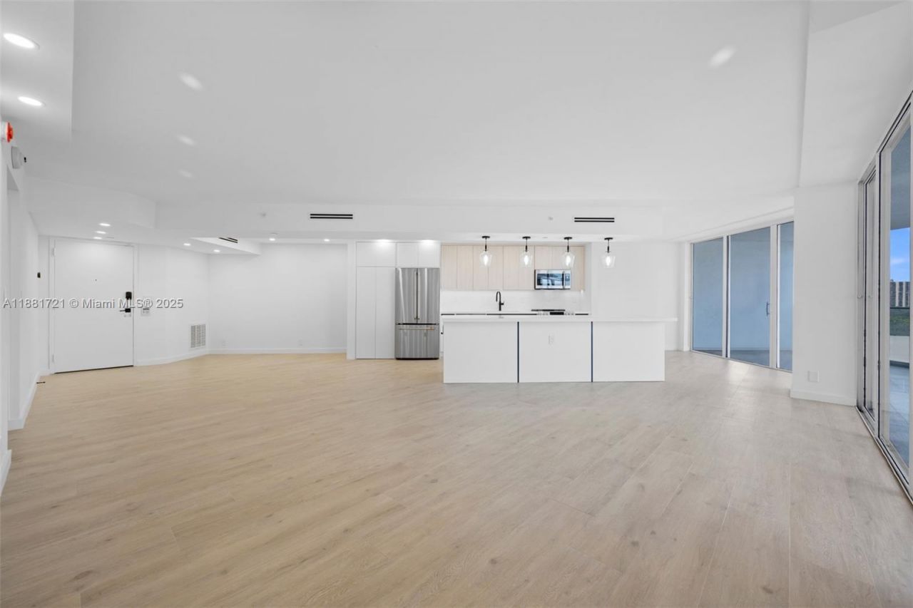 Please Call For Address, Unit 11A, Aventura, FL 33180 Photo