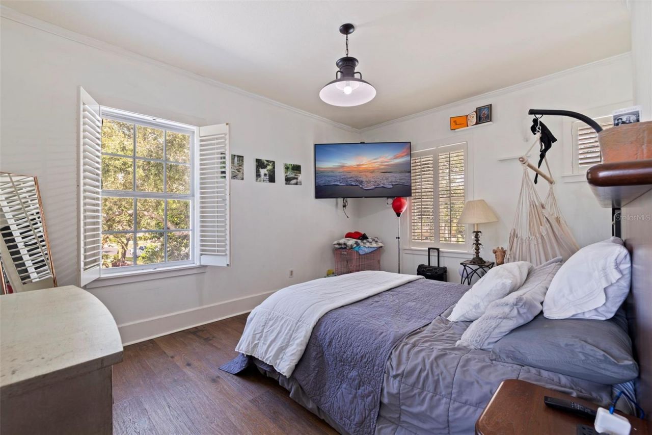 8846 Merrimoor Boulevard E, Seminole, FL 33777 Photo