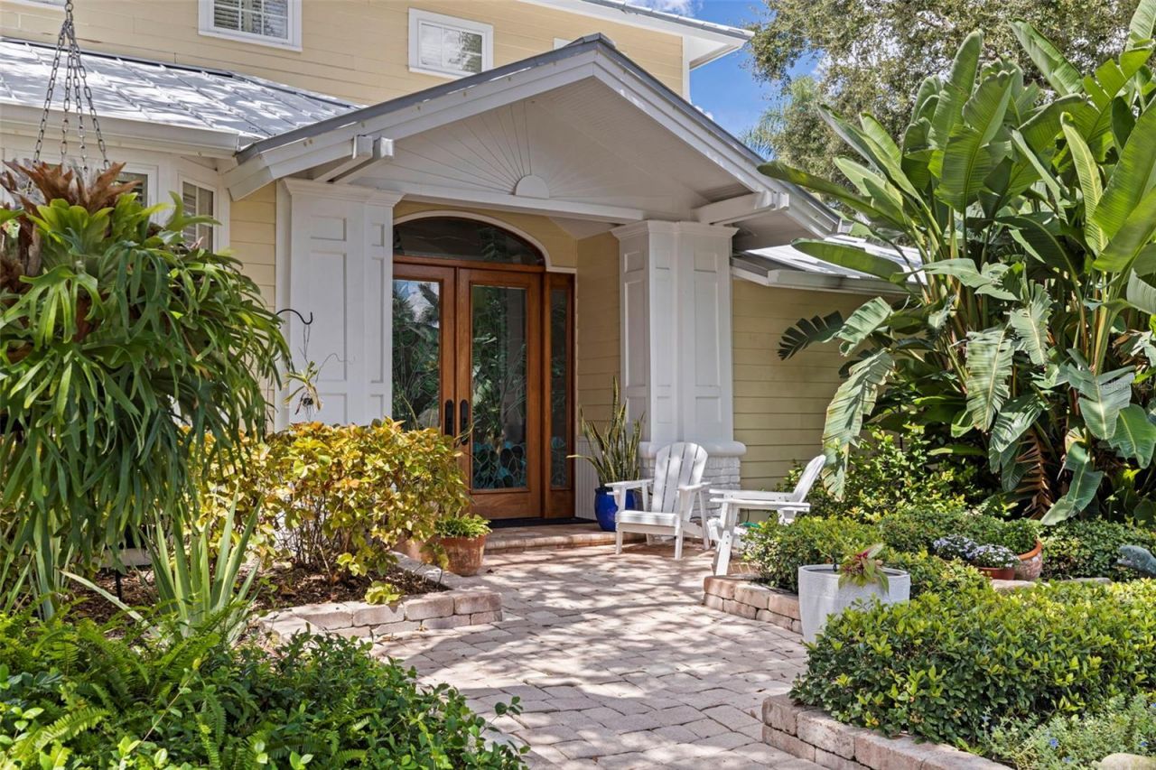 8846 Merrimoor Boulevard E, Seminole, FL 33777 Photo