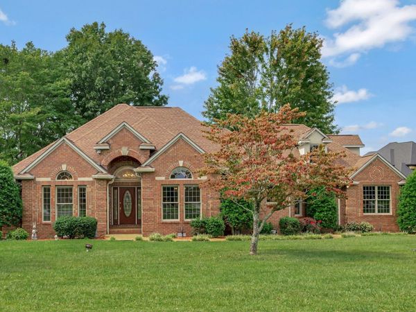 363 Willow Brook Dr, Manchester, TN 37355