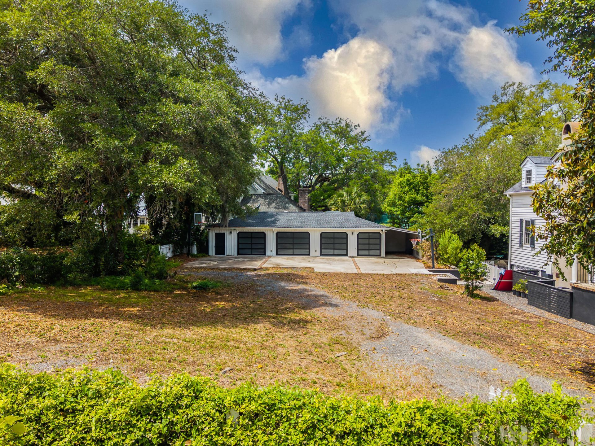 122 Mary Street Photo 5