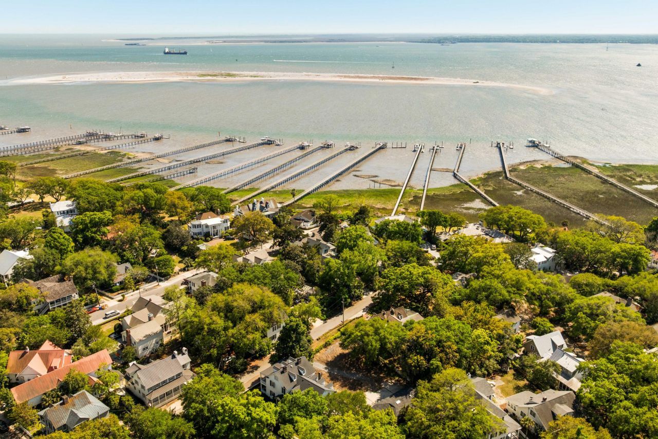 122 Mary Street Photo 8