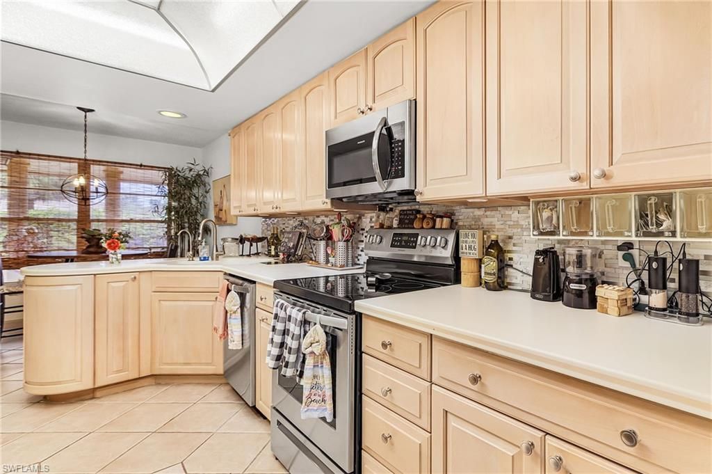 3605 Country Club Blvd, Unit 3, Cape Coral, FL 33904 Photo