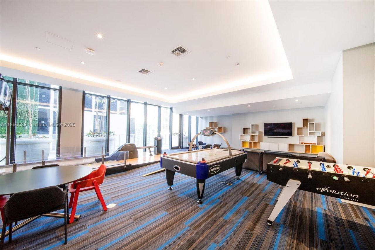 1010 Brickell Ave, Unit 1510, Miami, FL 33131 Photo