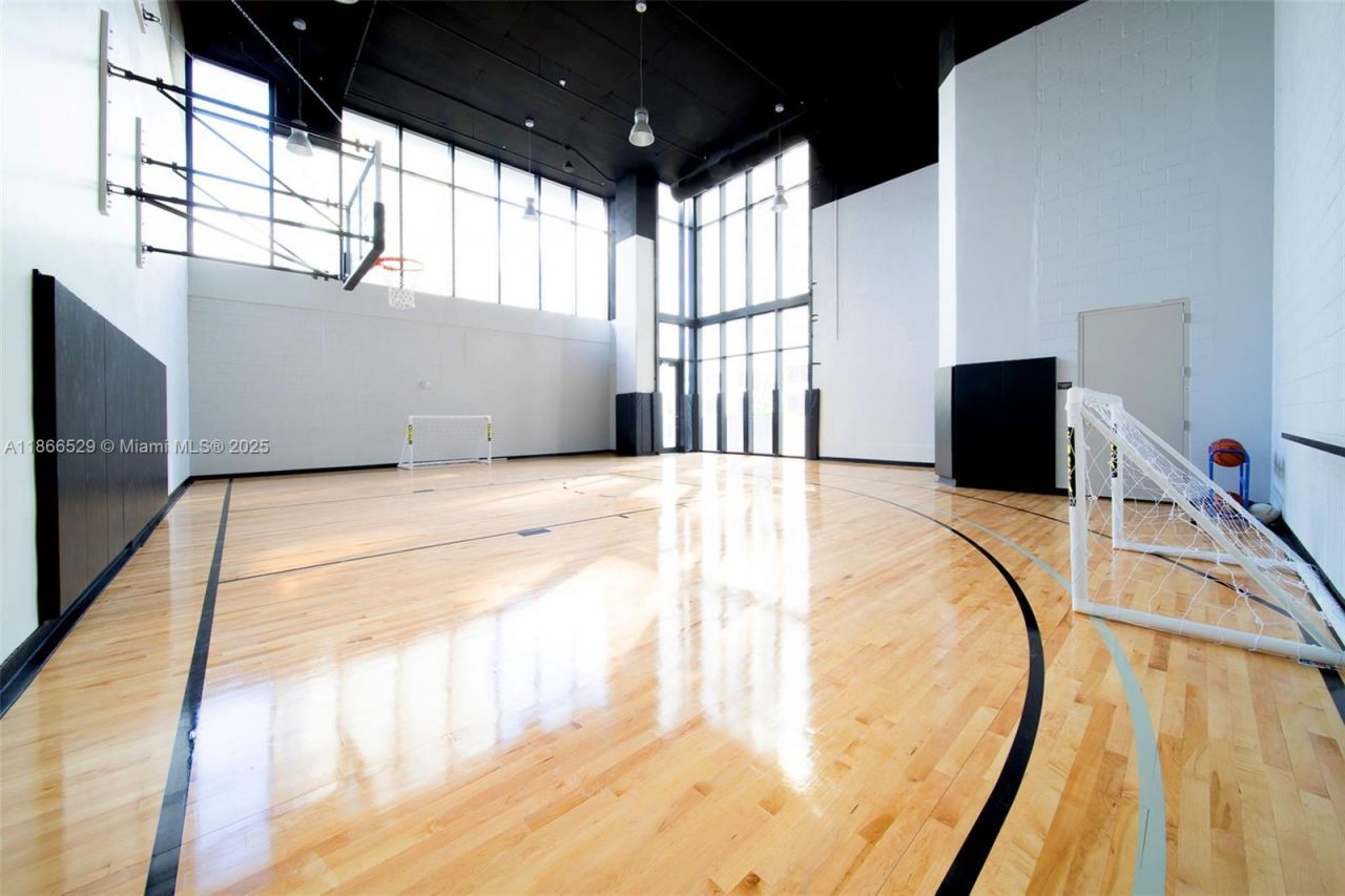 1010 Brickell Ave, Unit 1510, Miami, FL 33131 Photo