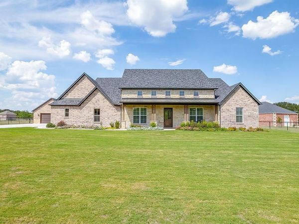 420 Cattlebaron Parc Drive, Fort Worth, TX 76108