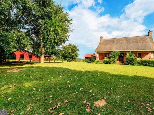 3523 E Broomtown Road, Lafayette, GA 30728