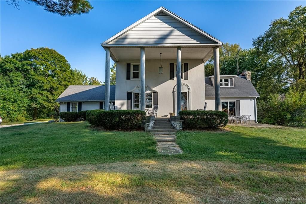 8375 N Montgomery County Line Road Englewood, OH 45322