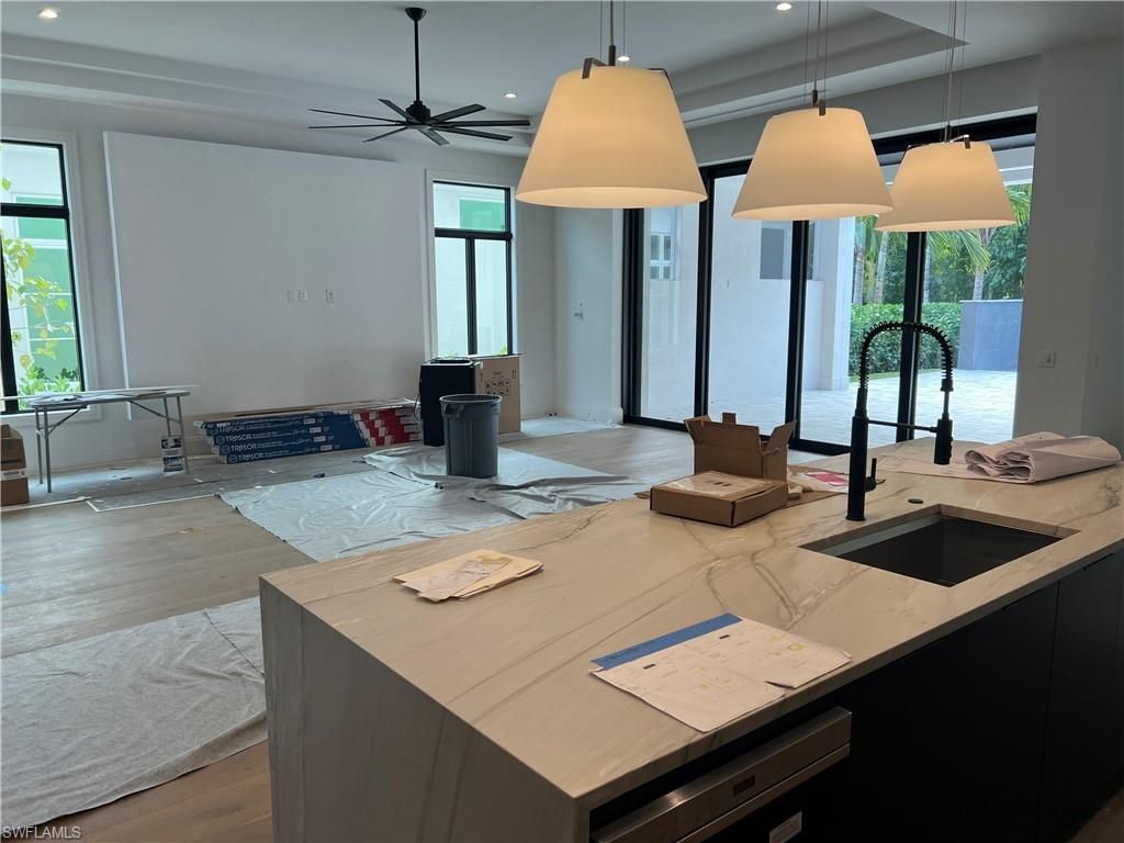 6642 Palisades Ave, Naples, FL 34109 Photo