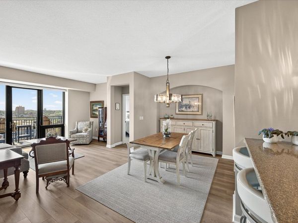 500 E Grant Street, Unit 907, Minneapolis, MN 55404