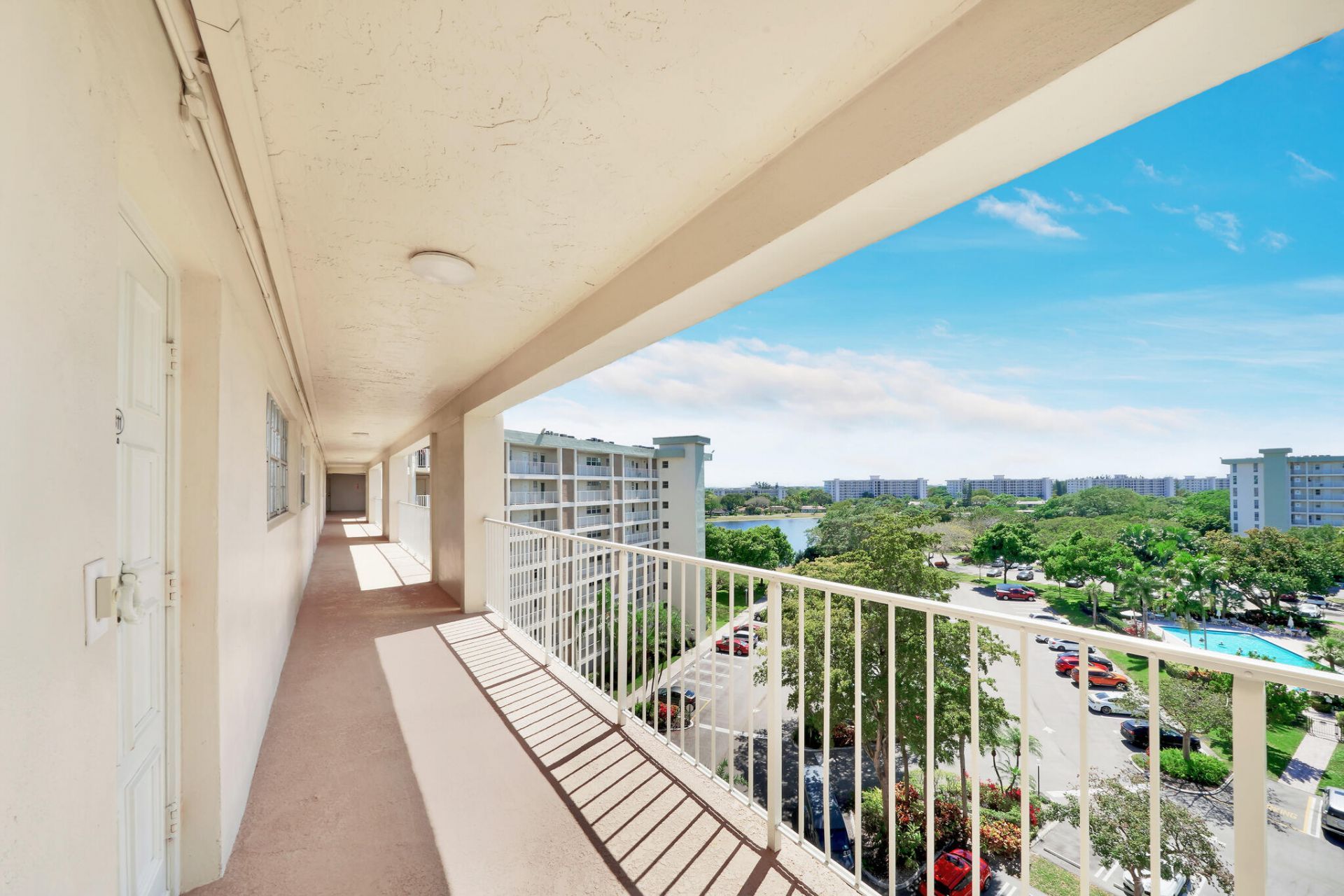 2940 N Course Drive, Unit 811, Pompano Beach, FL 33069 Photo