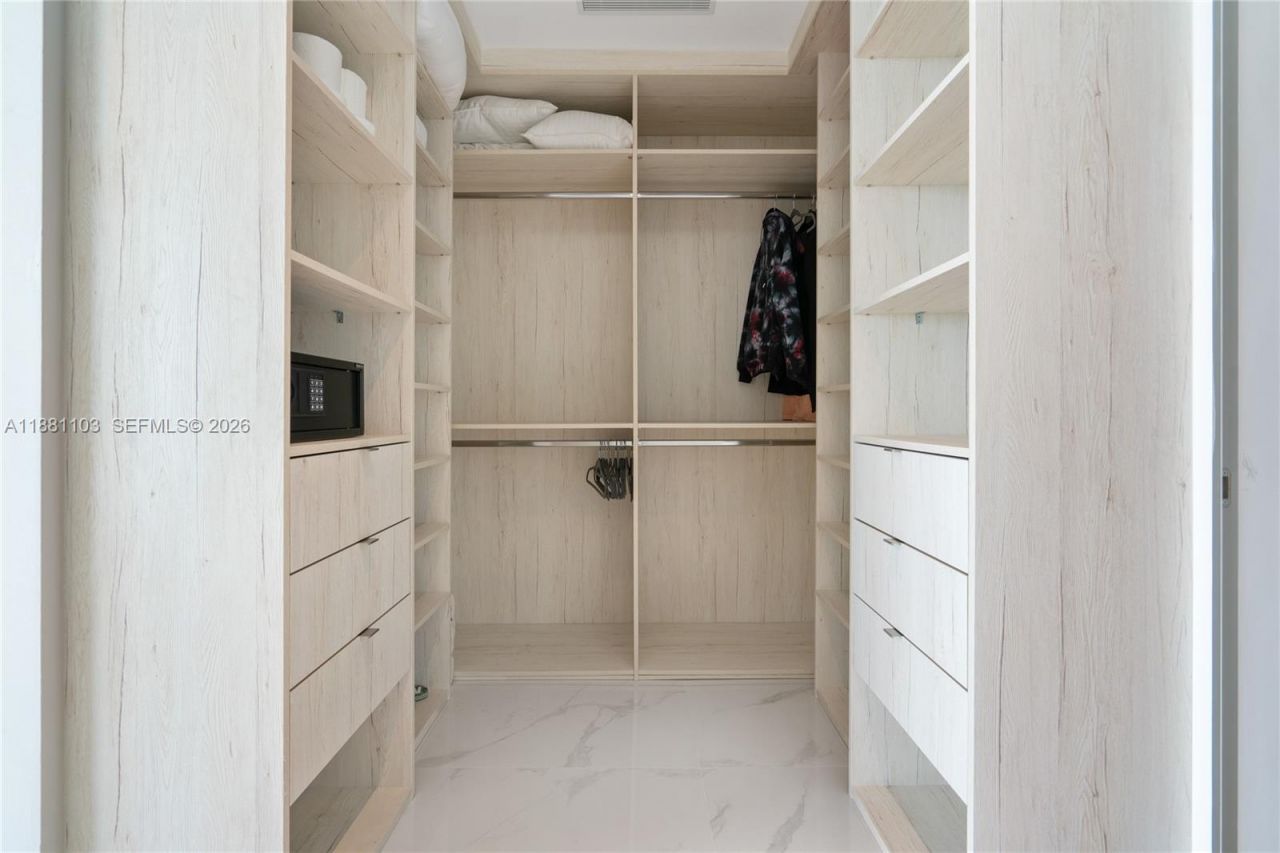 18975 Collins Ave, Unit 1104, Sunny Isles Beach, FL 33160 Photo