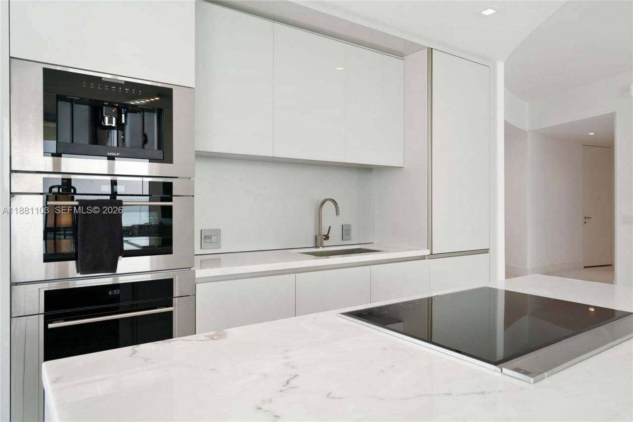 18975 Collins Ave, Unit 1104, Sunny Isles Beach, FL 33160 Photo