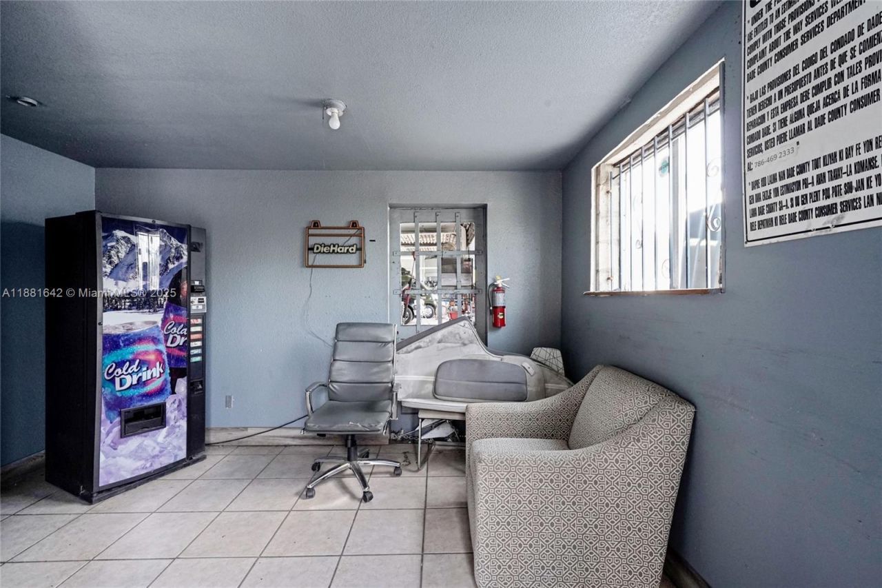 11070 NW 17th Ave, Miami, FL 33167 Photo